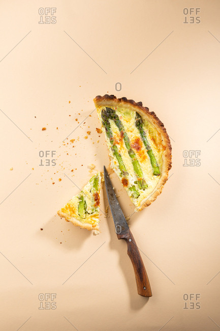 Sliced quiche with asparagus