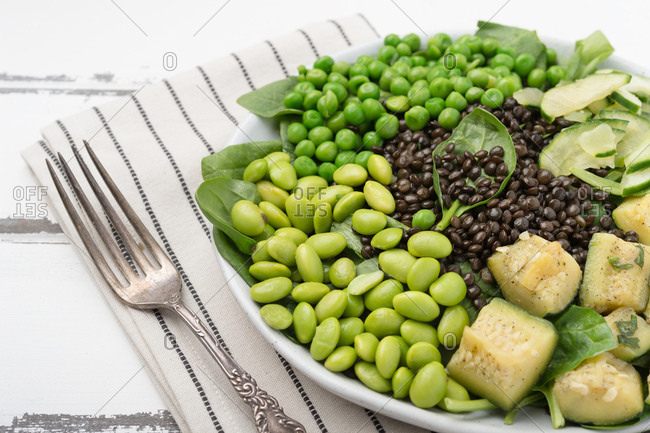 Green beans pesto salad