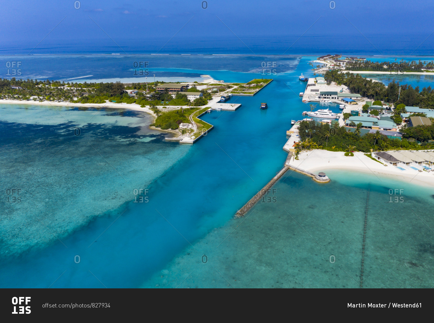 Maldives- South Male Atoll- canal between Olhuveli and Bodufinolhu- aerial view