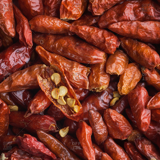 Dried red chilies