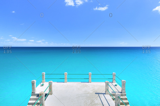 View of the turquoise ocean water with a clear horizon