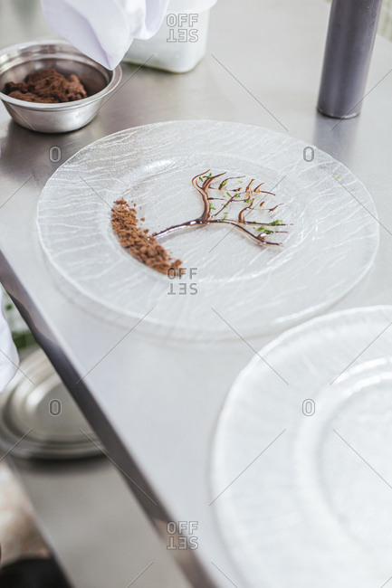 Decorated glass plate