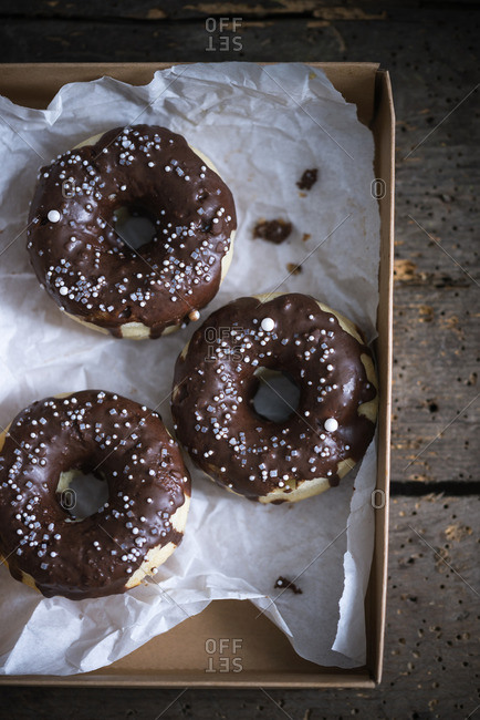 Oven baked donuts glazed with chocolate (vegan)