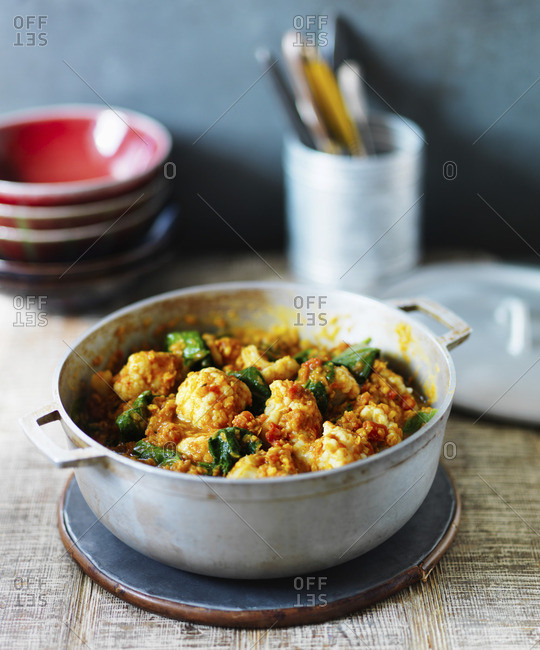 Cauliflower Dhansak with spinach (India)