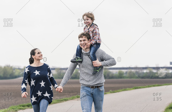 piggyback stock photos - OFFSET