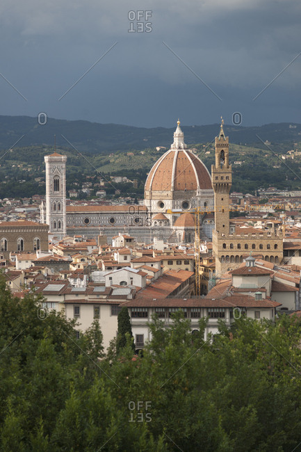 Italy, Tuscany, Florence . View of santa Maria del Fiore Cathedral and Palazzo Vecchio from Forte Belvedere
