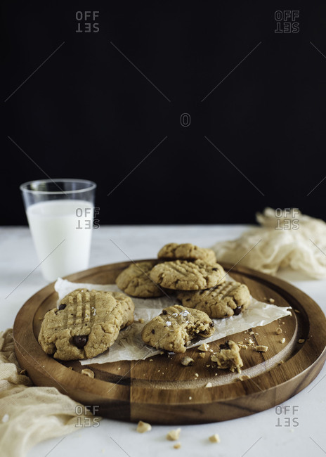 Peanut butter cookies and milk ready for eating