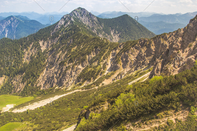 Blick zum Herzogstand ber Berggipfel der Alpen