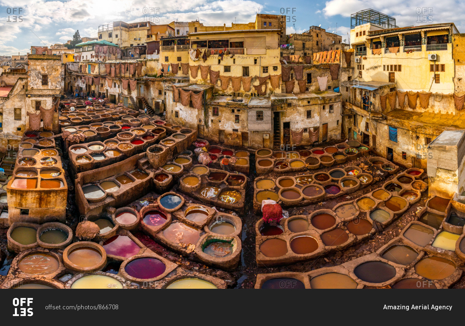 Фес (марокко) города марокко. Фес город в марокко. Красильня в городе фес. Фес марокко красильни. Фес марокко.