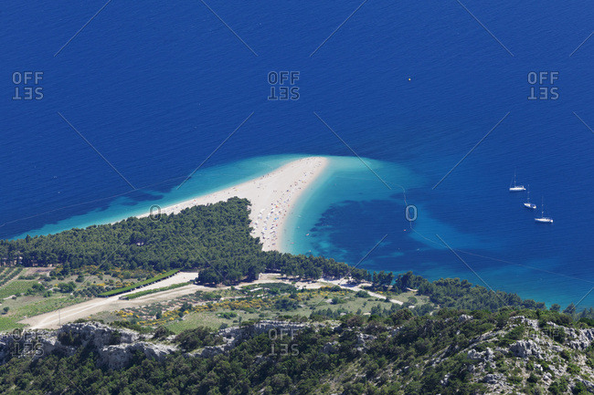 Beach zlatni advise (the golden horn), bol, island brac, dalmatia, croatia