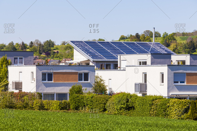 Germany, baden-wuerttemberg, esslingen, residential area Kastenacker, single-family houses, row houses and semidetached houses, small solar local heat network, thermal collector installation with 185 square metres on house roof