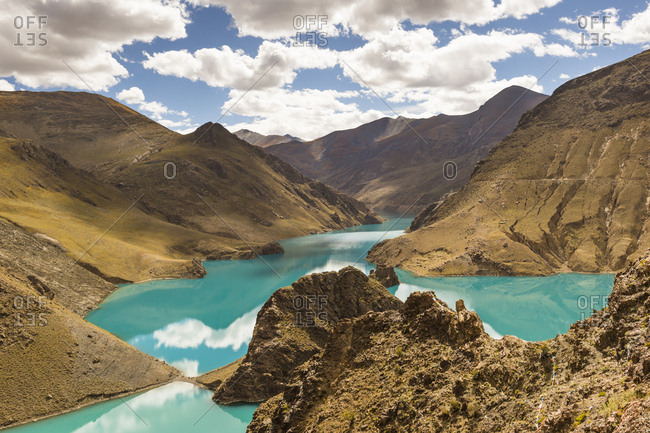 View of the Nangchu river in Tibet