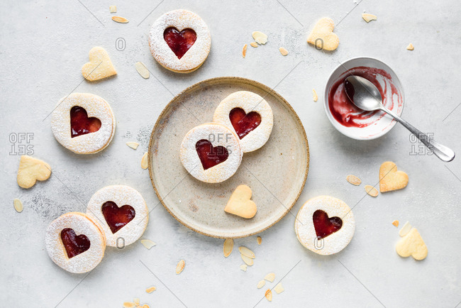 Overhead view of liner cookies with raspberry jam
