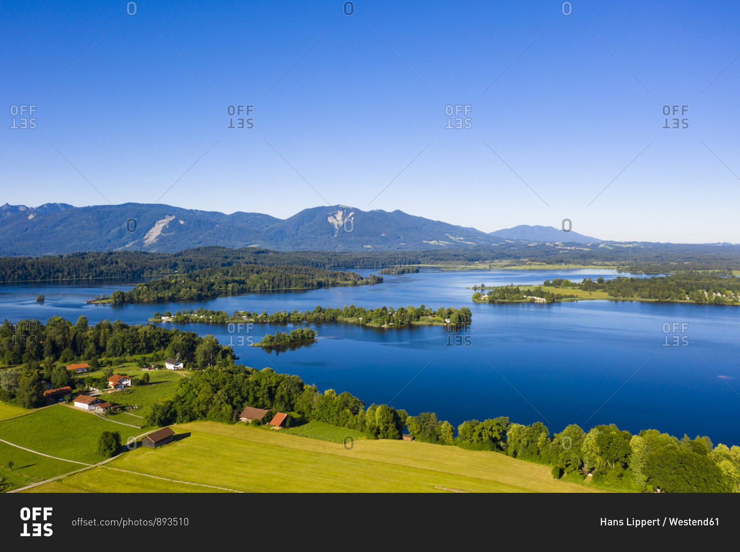 Beautiful view of Staffelsee lake and Buchau Island- Bavarian Alps ...