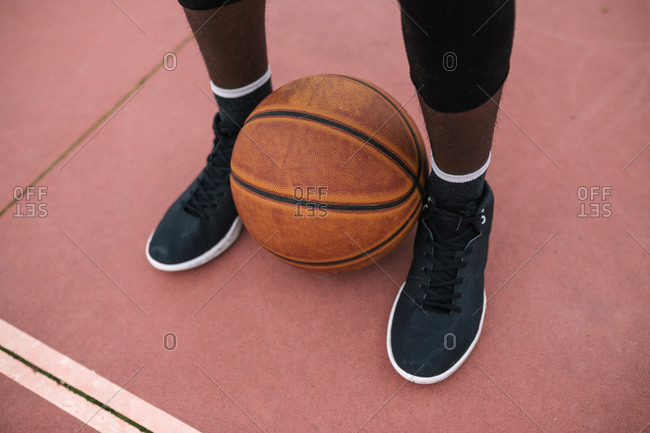flat feet and basketball