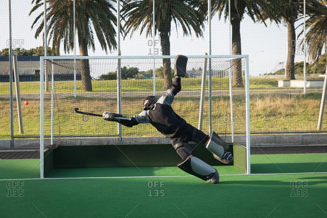 When & How to Dive as a Field Hockey Goalkeeper! 