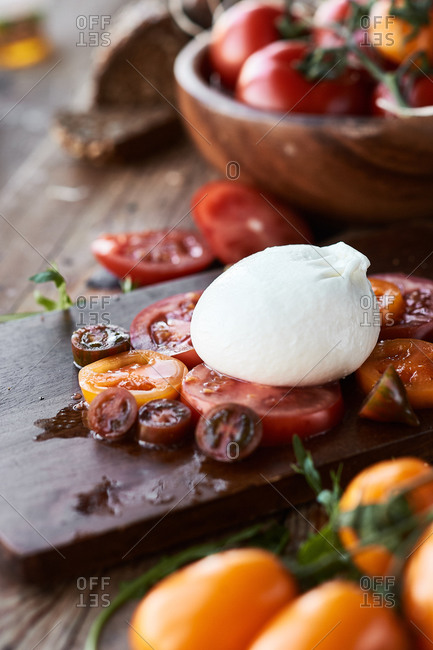 Burrata with vegetables and tomatoes