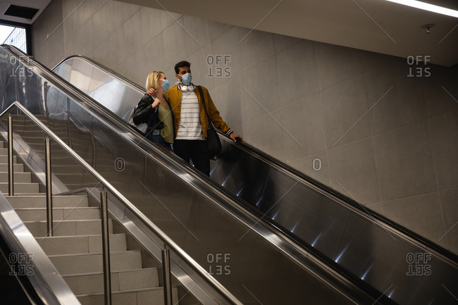 escalator down