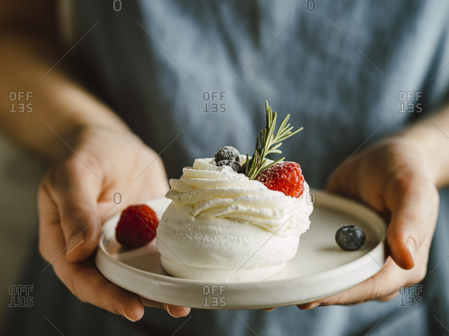 mini cake plates