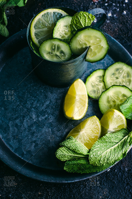 Cucumber detox drink with mint and lime