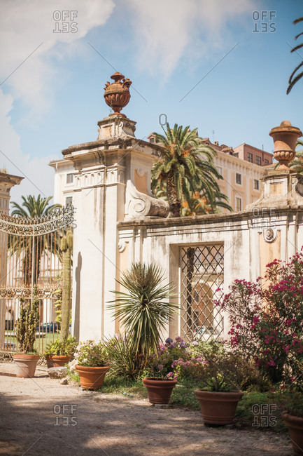 Exterior view of the Trastevere Botanical Gardens