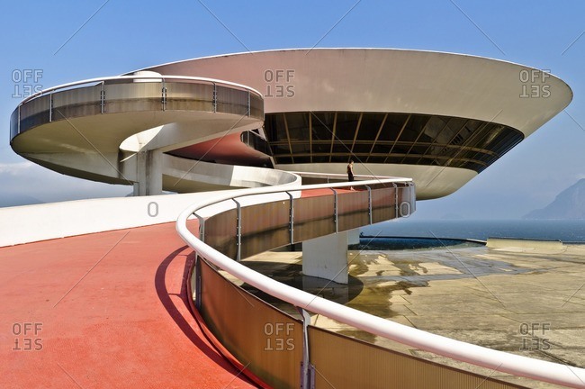 THE CRUISE COLLECTION AT NITEROI CONTEMPORARY ART MUSEUM DESIGNED