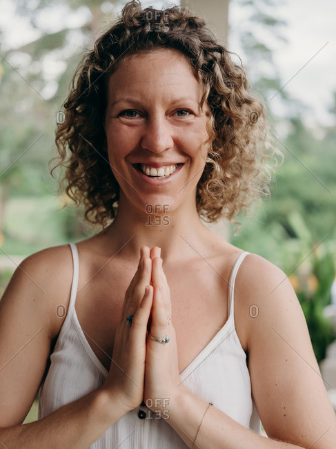 445 Yoga Woman Smile Young Background Stock Photos, High-Res