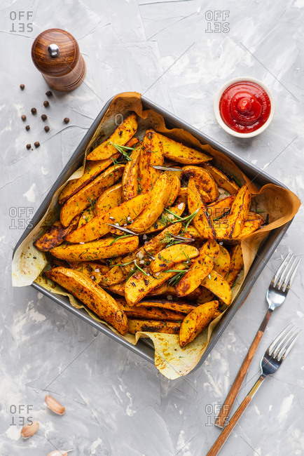 Baked potato wedges with sea salt and rosemary