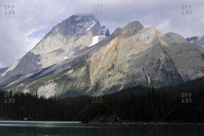 Maligne Lake, Mount Paul in the back, Maligne Valley, Jasper National Park, Canadian Rockies, Alberta, Canada, North America