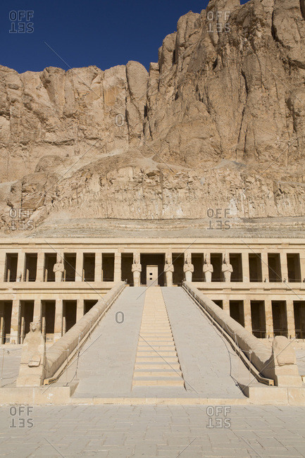 Overview, Hatshepsut Mortuary Temple (Deir el-Bahri), UNESCO World Heritage Site, Theban Necropolis, Luxor, Thebes, Egypt, North Africa, Africa