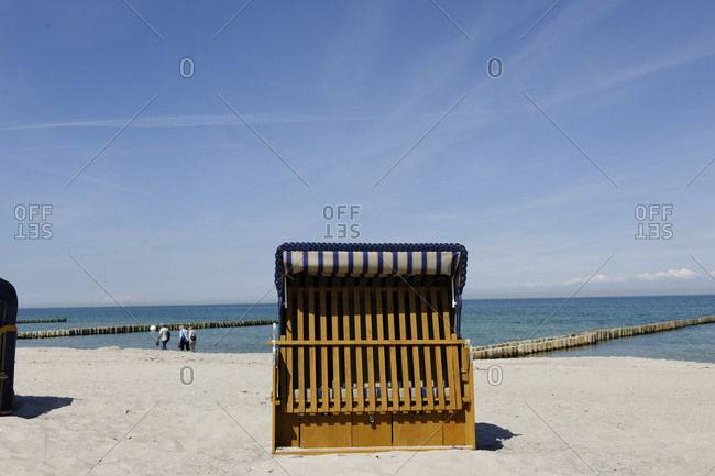 Extra wide Kurhaus beach chairs on the beach of Ahrenshoop, Fischland Darss Zingst, Baltic Sea, Mecklenburg-Vorpommern, Germany