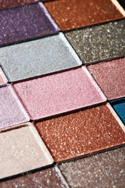 Palette of neutral colored glittery eyeshadow