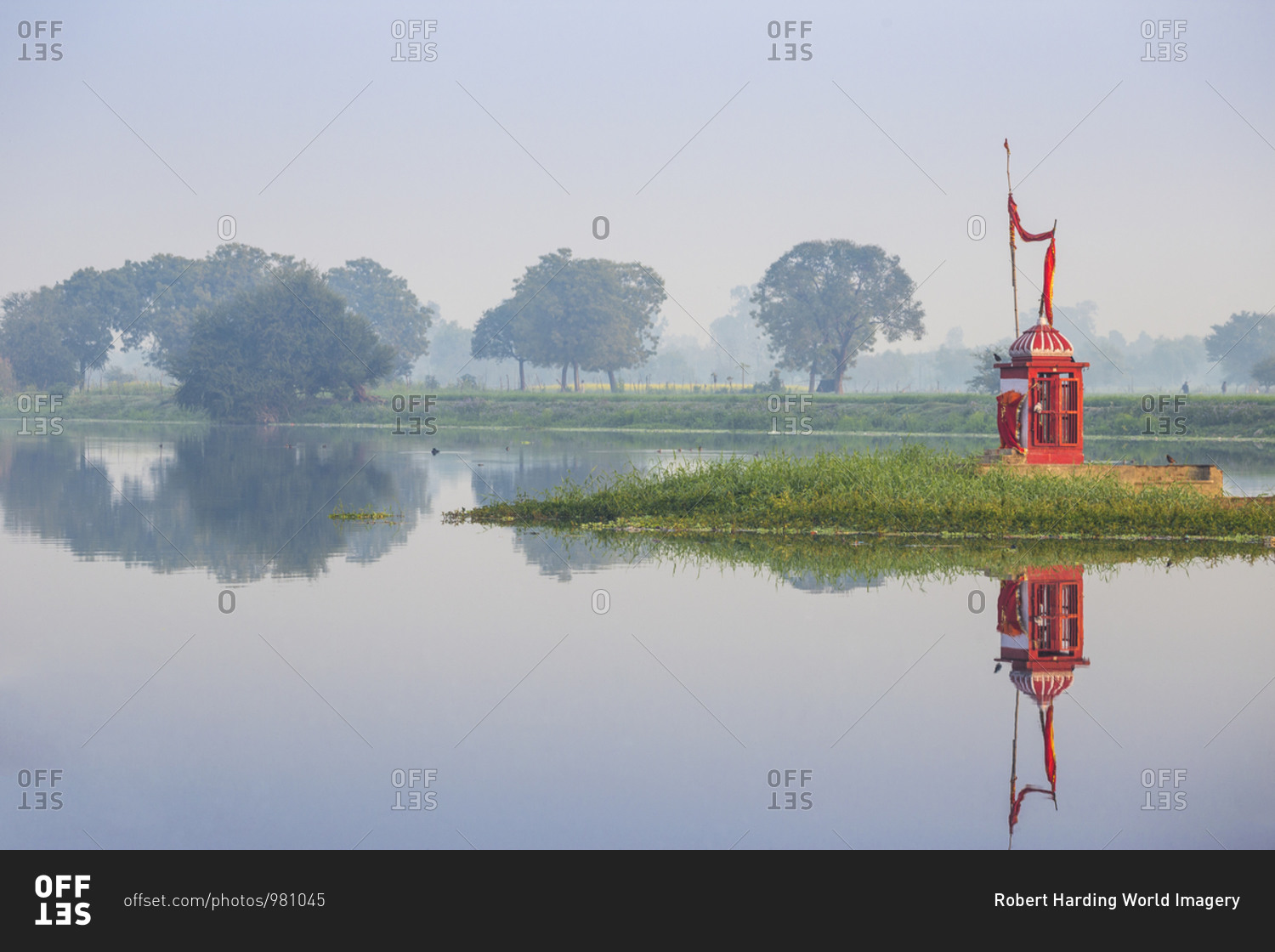 Kuria Ghat Mid River Temple, Lucknow, Uttar Pradesh, India, Asia
