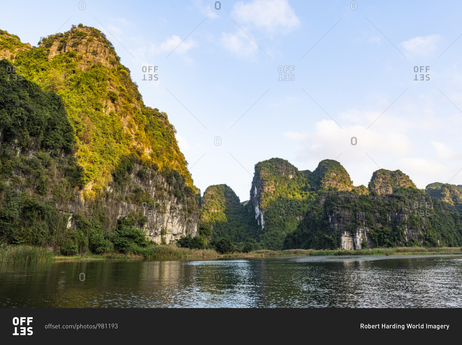Limestone mountains in the scenic Trang An Landscape Complex, UNESCO World Heritage Site, Vietnam, Indochina, Southeast Asia, Asia