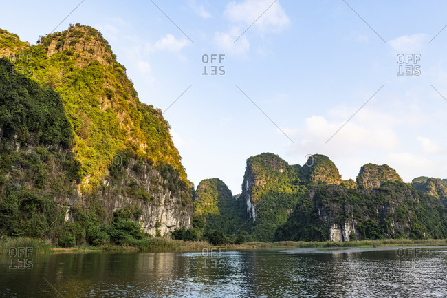 Limestone mountains in the scenic Trang An Landscape Complex, UNESCO World Heritage Site, Vietnam, Indochina, Southeast Asia, Asia