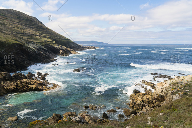 Spain, north coast, Galicia, Costa da Morte, Praia dos Cristais, rocky coast