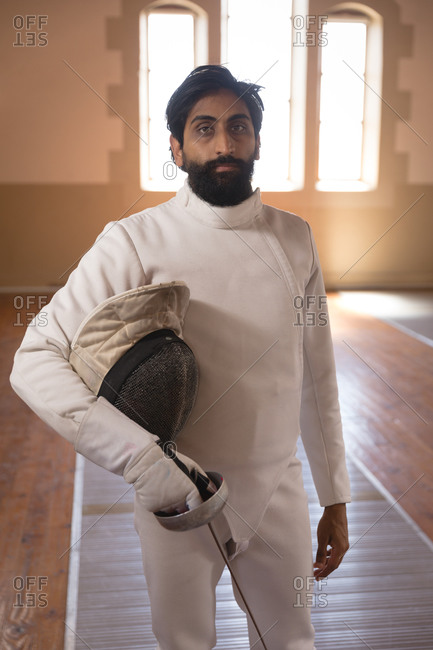 Arriba 59+ imagen fencing outfit