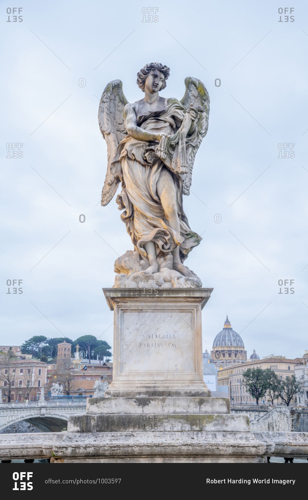 Ponte Sant\'Angelo, St. Peter\'s Basilica in background, UNESCO World Heritage Site, Rome, Lazio, Italy, Europe