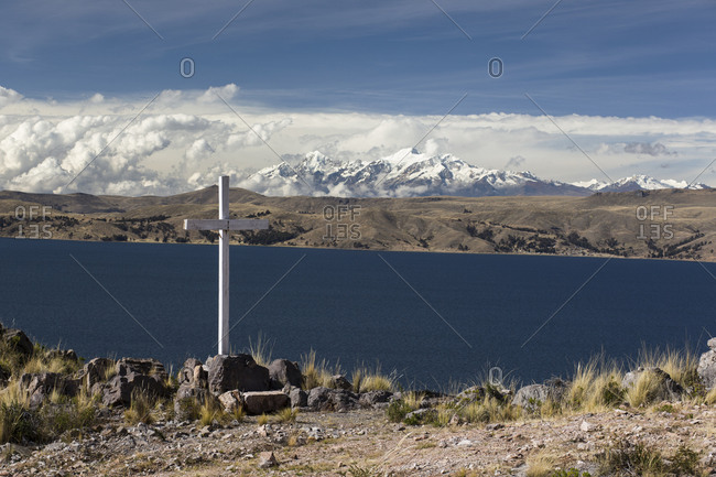 Daylight on Lake Titicaca with the Cordillera Real mountain range in the background, La Paz Department, Bolivia, South America