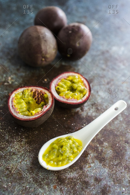 Passion fruit on spoon - Offset