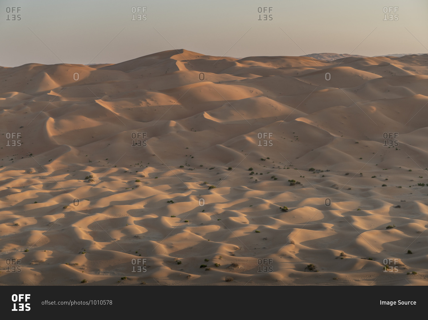 Sand dunes in the Empty Quarter Desert, between Saudi Arabia and Abu Dhabi, UAE