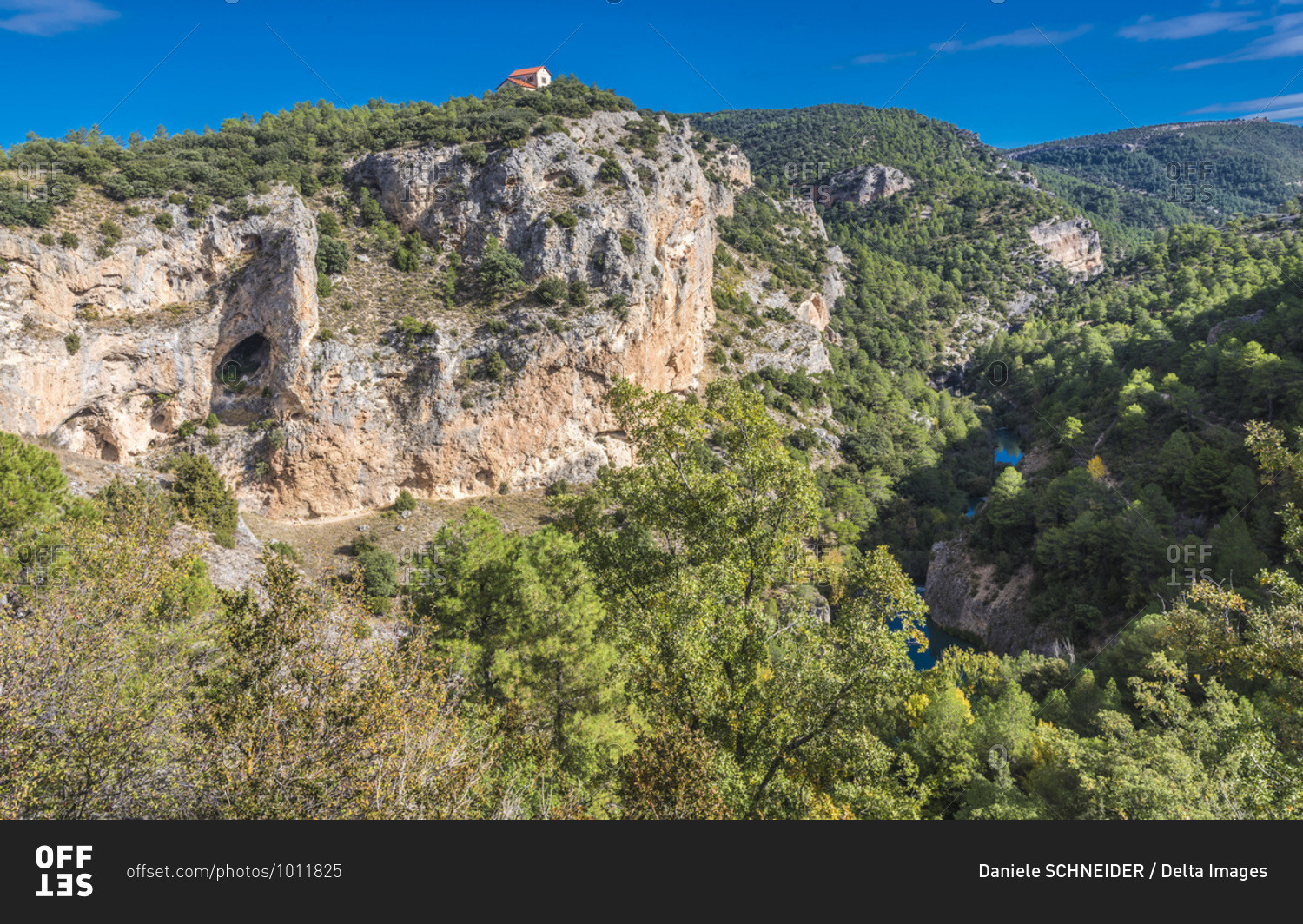 Spain, autonomous community of Castile - La Mancha, province of Cuenca, Serrania de Cuenca National park, gorge of the Jucar river seen from the Ventano del Diablo
