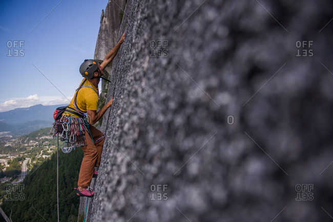 Man trad climbing, Squamish, Canada
