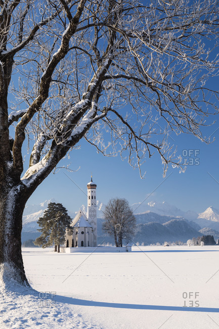 Pilgrimage Church St. Coloman in a winter landscape, Schwangau, Schwabia, Bavaria, Germany