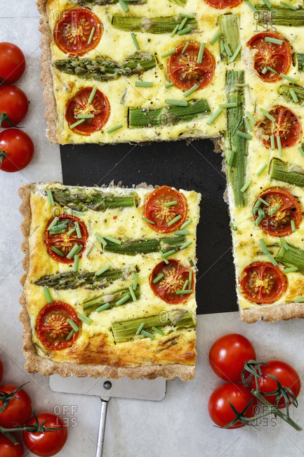 Gluten free vegetarian buckwheat quiche with tomatoes- asparagus and chive