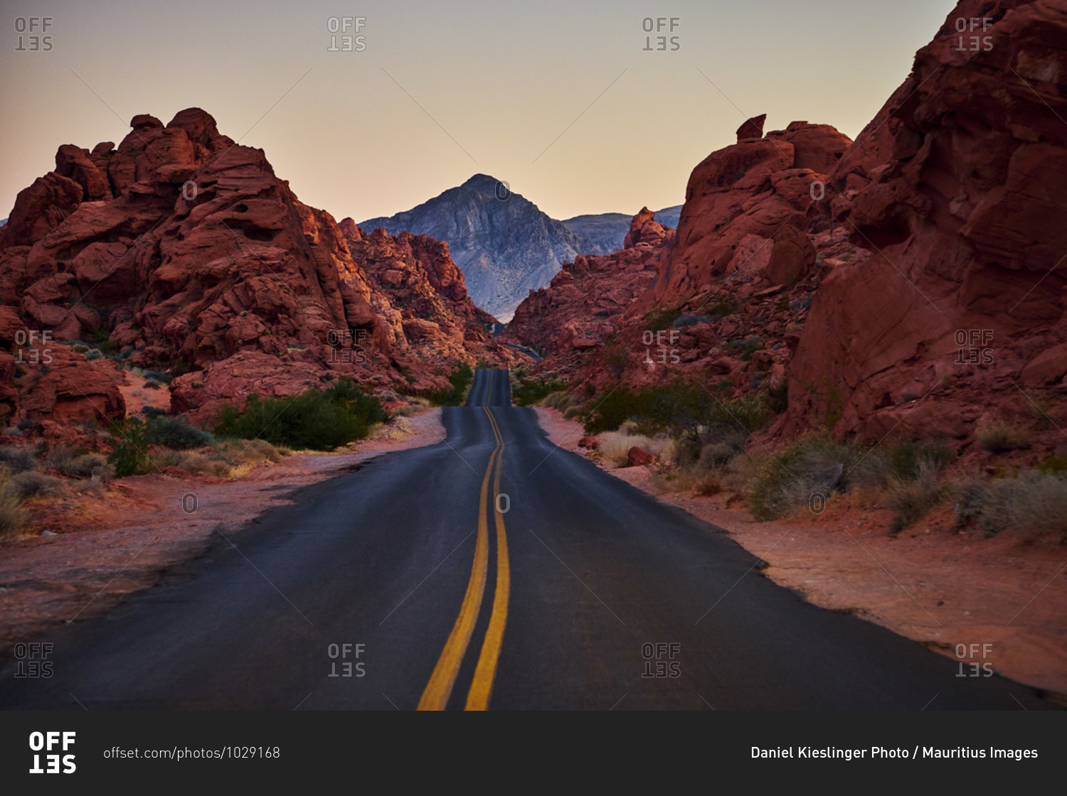 USA, United States of America, Nevada, Valley of Fire, National Park, Mouse Tank Road, Sierra Nevada, California