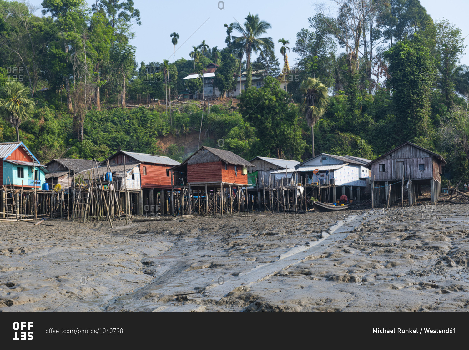 Myanmar- Tanintharyi Region- Stilt houses of coastal fishing village