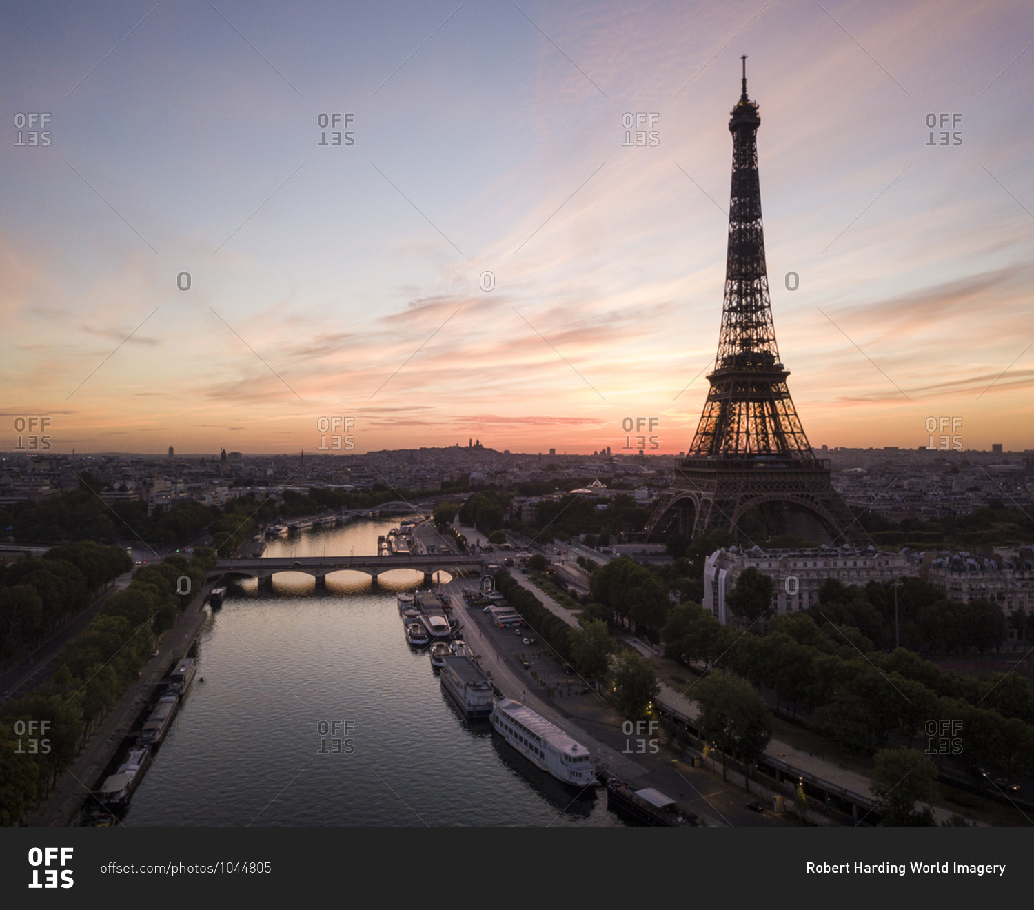 Eiffel Tower and River Seine at dawn, Paris, Ile-de-France, France, Europe