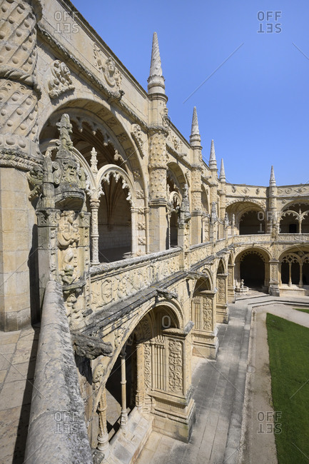 Courtyard detail, Monastery of the Hieronymites (Mosteiro dos Jeronimos), UNESCO World Heritage Site, Belem, Lisbon, Portugal, Europe
