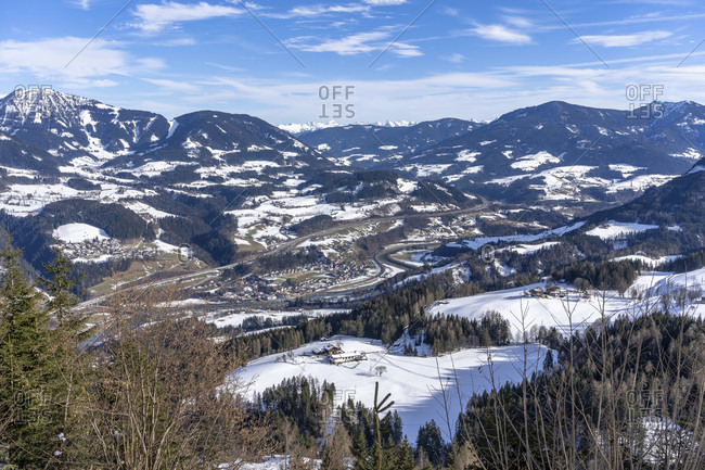 Europe, Austria, berchtesgaden alps, salzburg, werfen, ostpreussenhütte, view of the valley basin at werfen and the tennengebirge